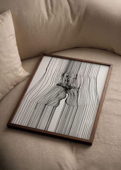 Minimalist kiss illustration in lines, perfect for modern wall art.