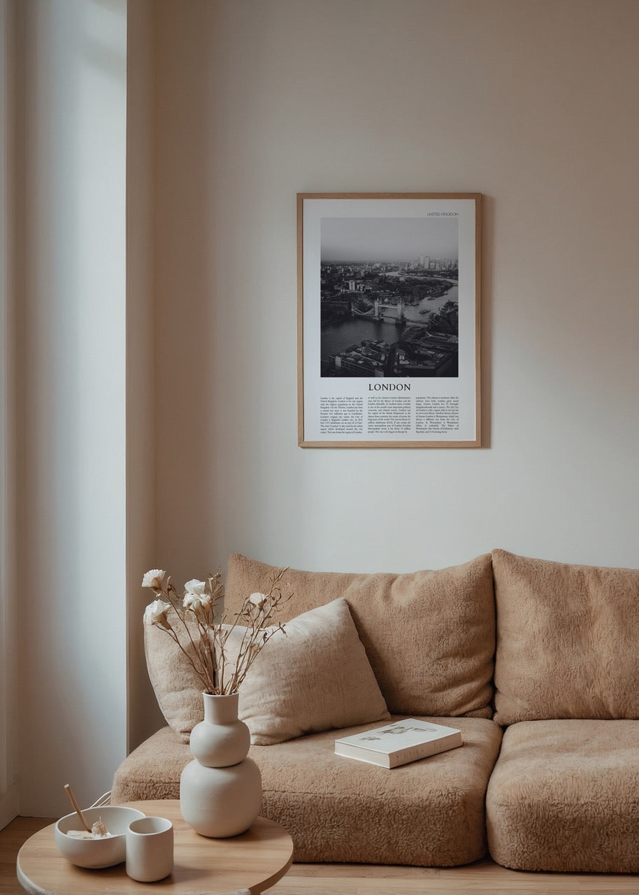 Monochrome print of London&