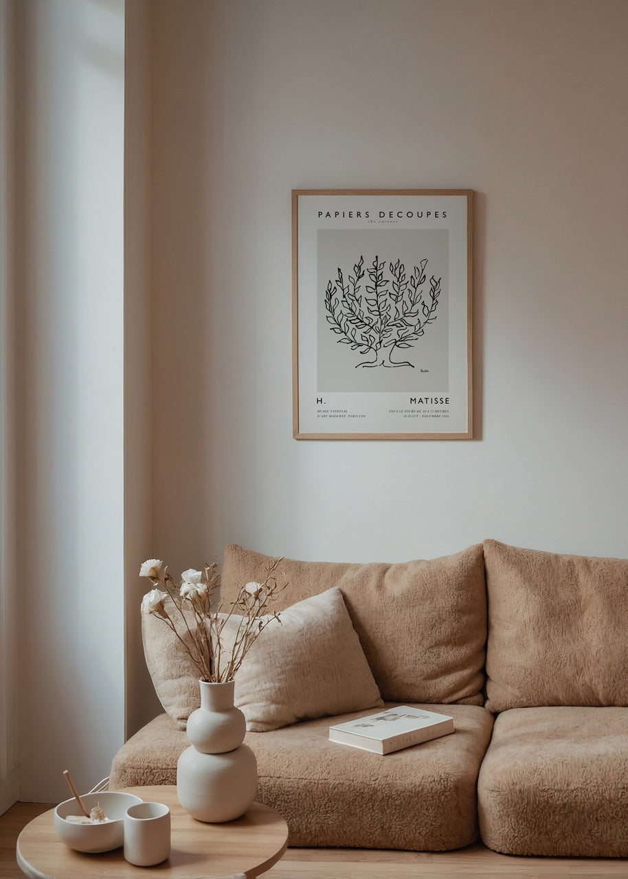 Elegant botanical line art poster featuring minimalistic plant design.