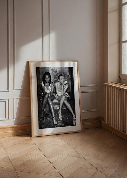 Vintage fashion portrait in black and white, showcasing elegance and glamour.